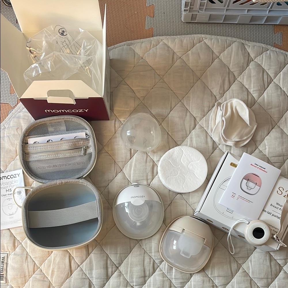Momcozy Breast Pump Set